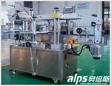 Automatic double sides self adhesive labeling machine