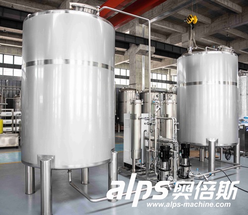 large-stainless-steel-water-treatment-tank